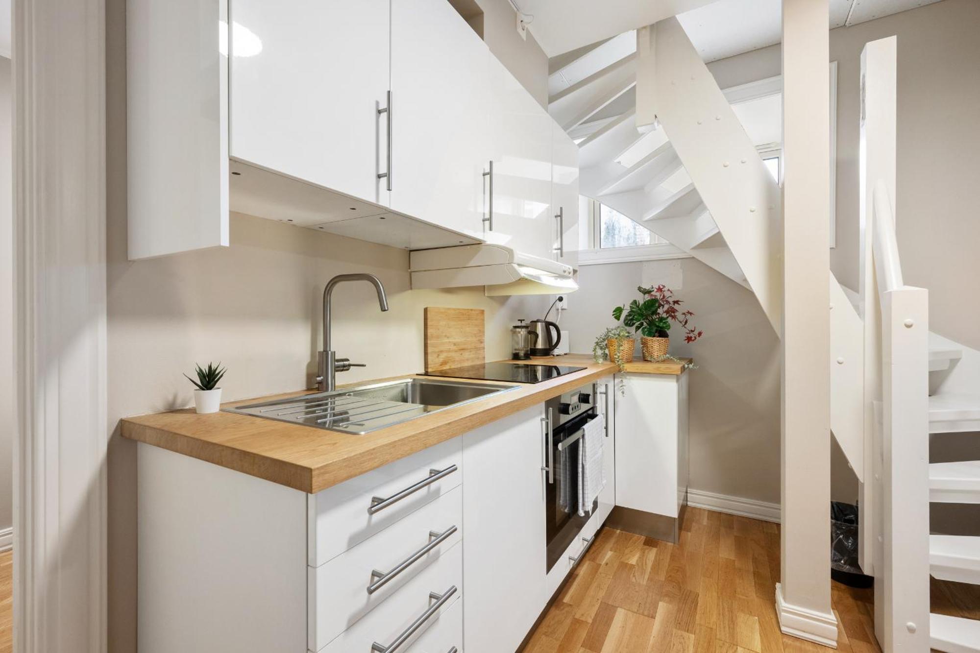 New! Modern City Apt: Central W/ Private Entrence Lejlighed Bergen Eksteriør billede